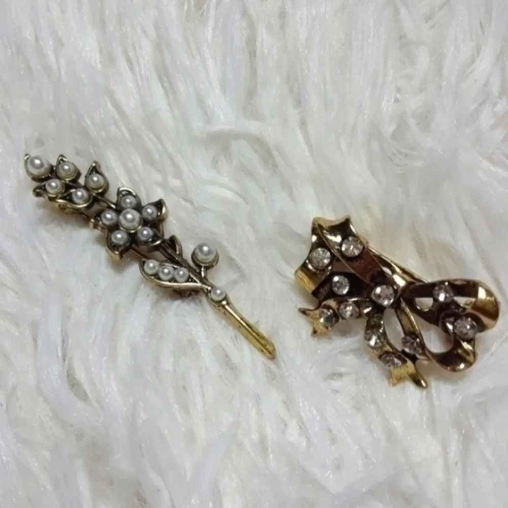 Antiqued Pearly Bow & Breath Mini Collar P…